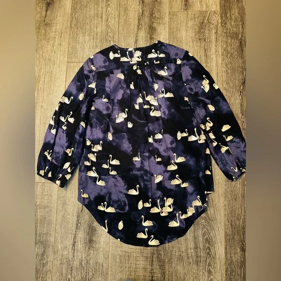Maeve by Anthropologie Woman’s Navy Blue Swan Print Blouse - Picture 7 of 8